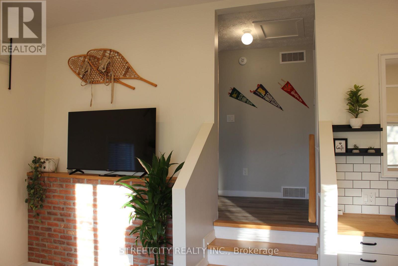 163 Emerson Street, London South, Ontario  N5Z 3L5 - Photo 8 - X13243428