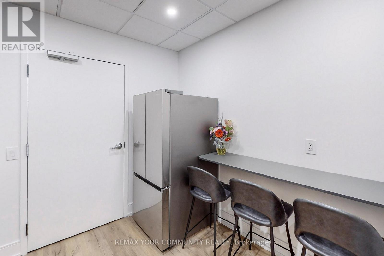 202a - 755 Queensway Road E, Mississauga, Ontario  L4Y 4C5 - Photo 9 - W13243304