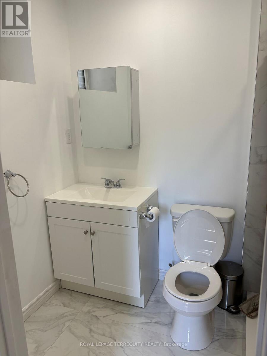 Basement - 10 Northcliffe Boulevard, Toronto, Ontario  M6H 3H1 - Photo 11 - W13243342