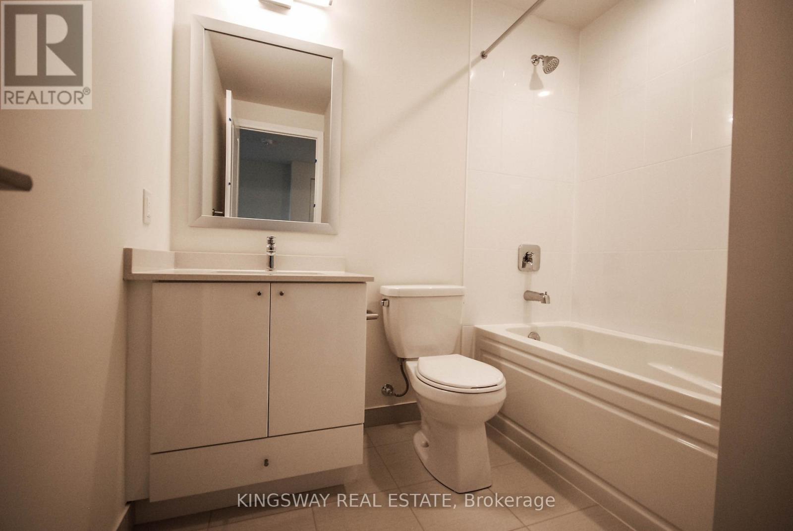 907 - 65 Watergarden Drive, Mississauga, Ontario  L5R 1B2 - Photo 10 - W13243348