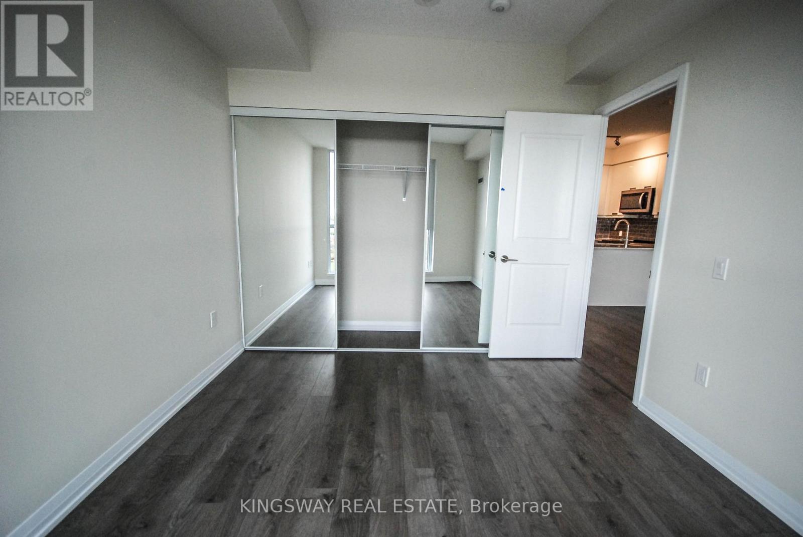 907 - 65 Watergarden Drive, Mississauga, Ontario  L5R 1B2 - Photo 5 - W13243348