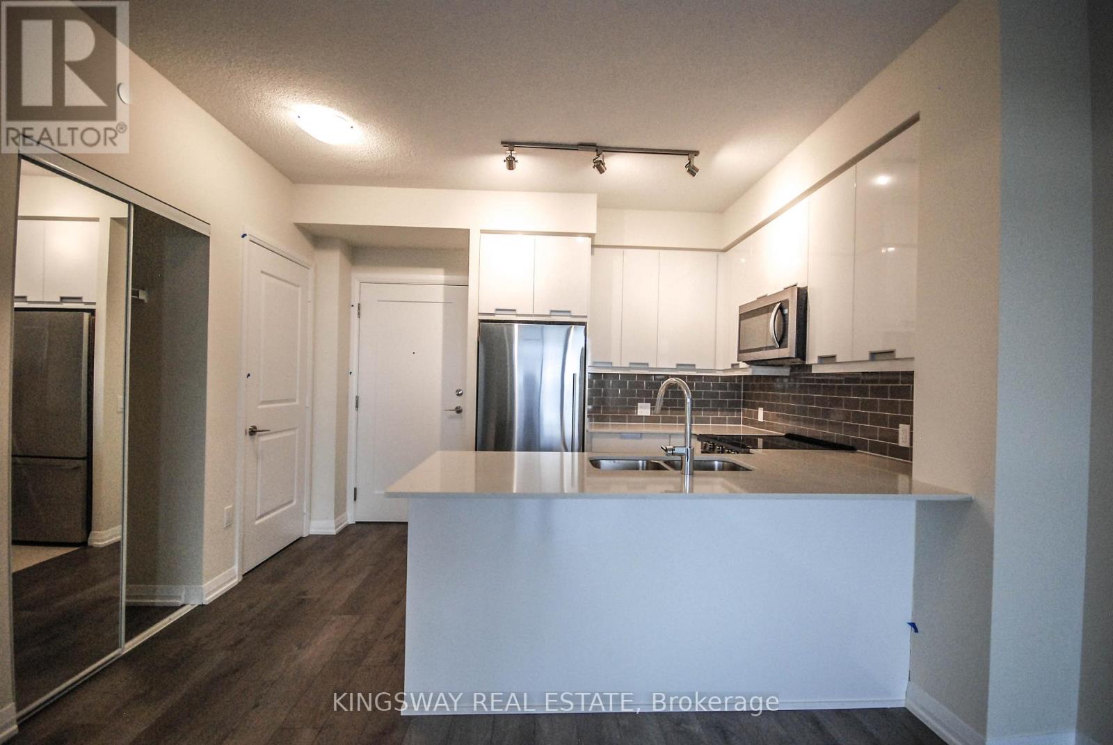 907 - 65 Watergarden Drive, Mississauga, Ontario  L5R 1B2 - Photo 8 - W13243348