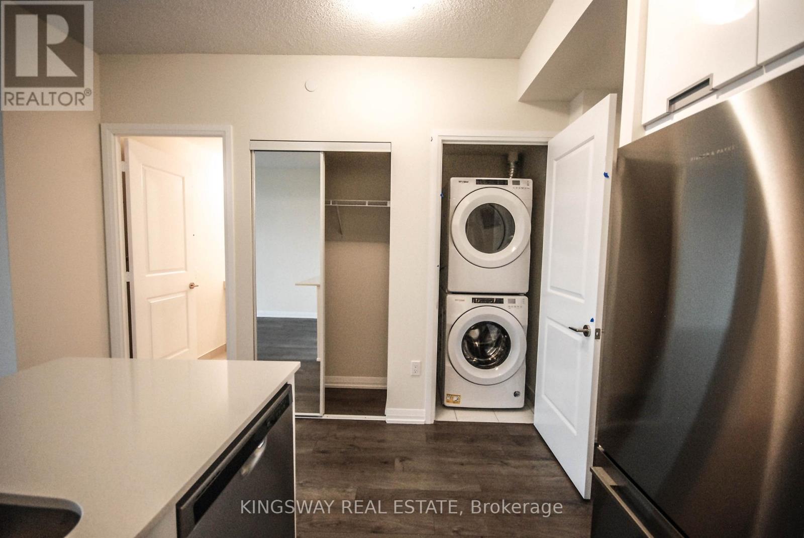907 - 65 Watergarden Drive, Mississauga, Ontario  L5R 1B2 - Photo 9 - W13243348