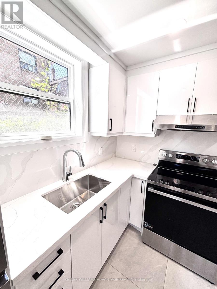 100 Portland Street, Toronto, Ontario  M8Y 1A7 - Photo 9 - W13243362