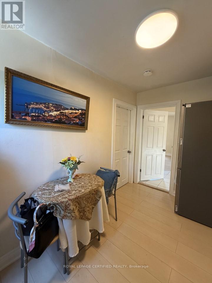 148 Belgravia Avenue, Toronto, Ontario  M6E 2M7 - Photo 14 - W13243388