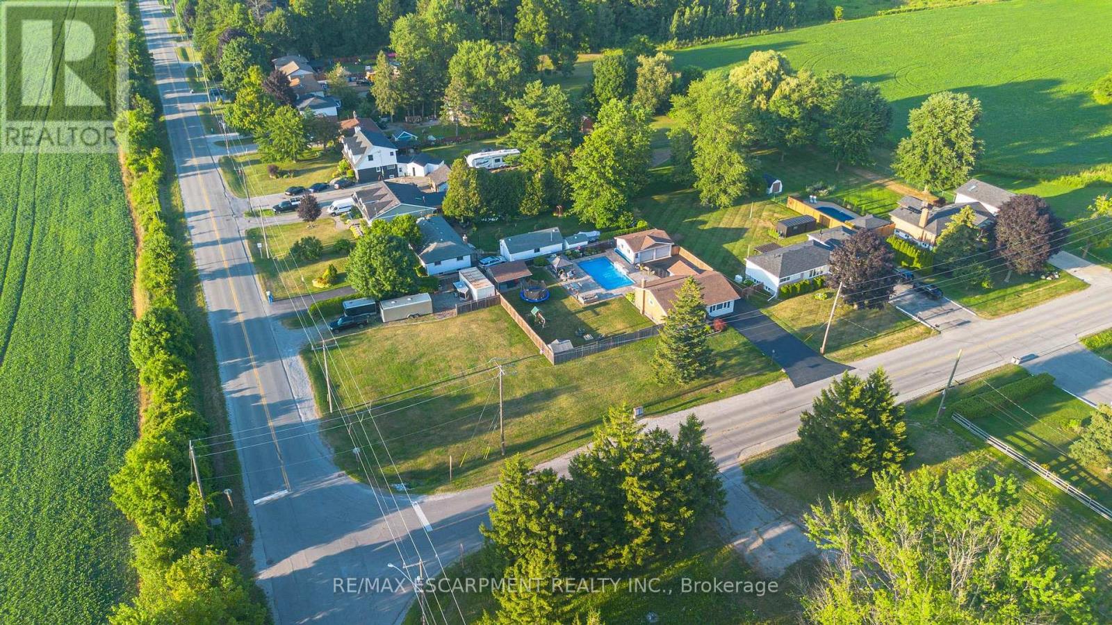 9924 Dickenson Road W, Hamilton, Ontario  L0R 1W0 - Photo 48 - X13243260