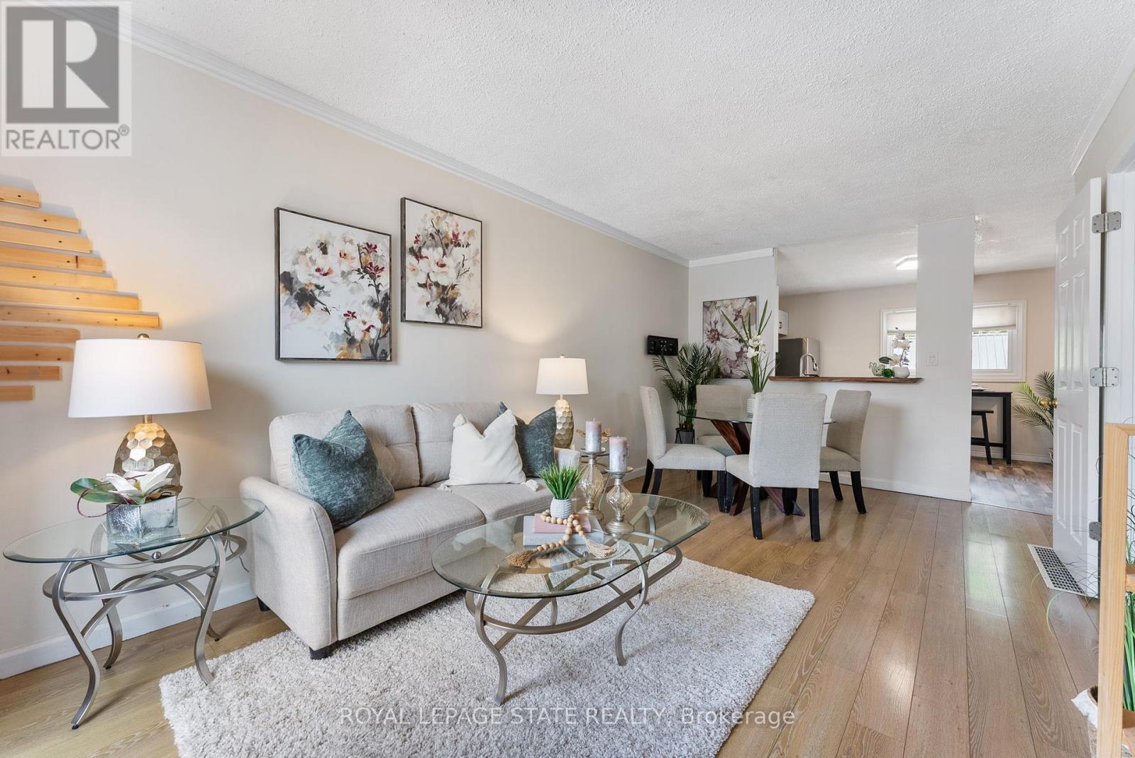 544 Mary Street, Hamilton, Ontario  L8L 4X7 - Photo 4 - X13243284