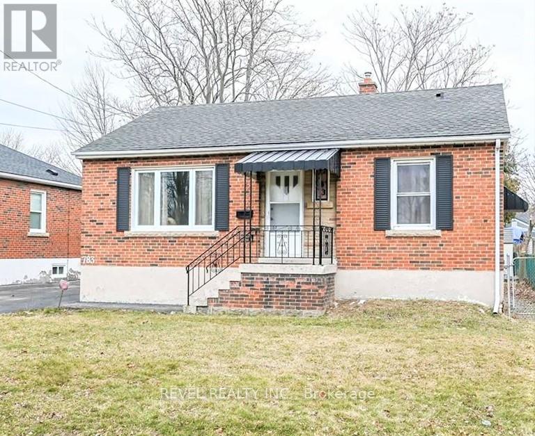 LOWER - 783 QUEENSDALE AVENUE E, Hamilton, Ontario