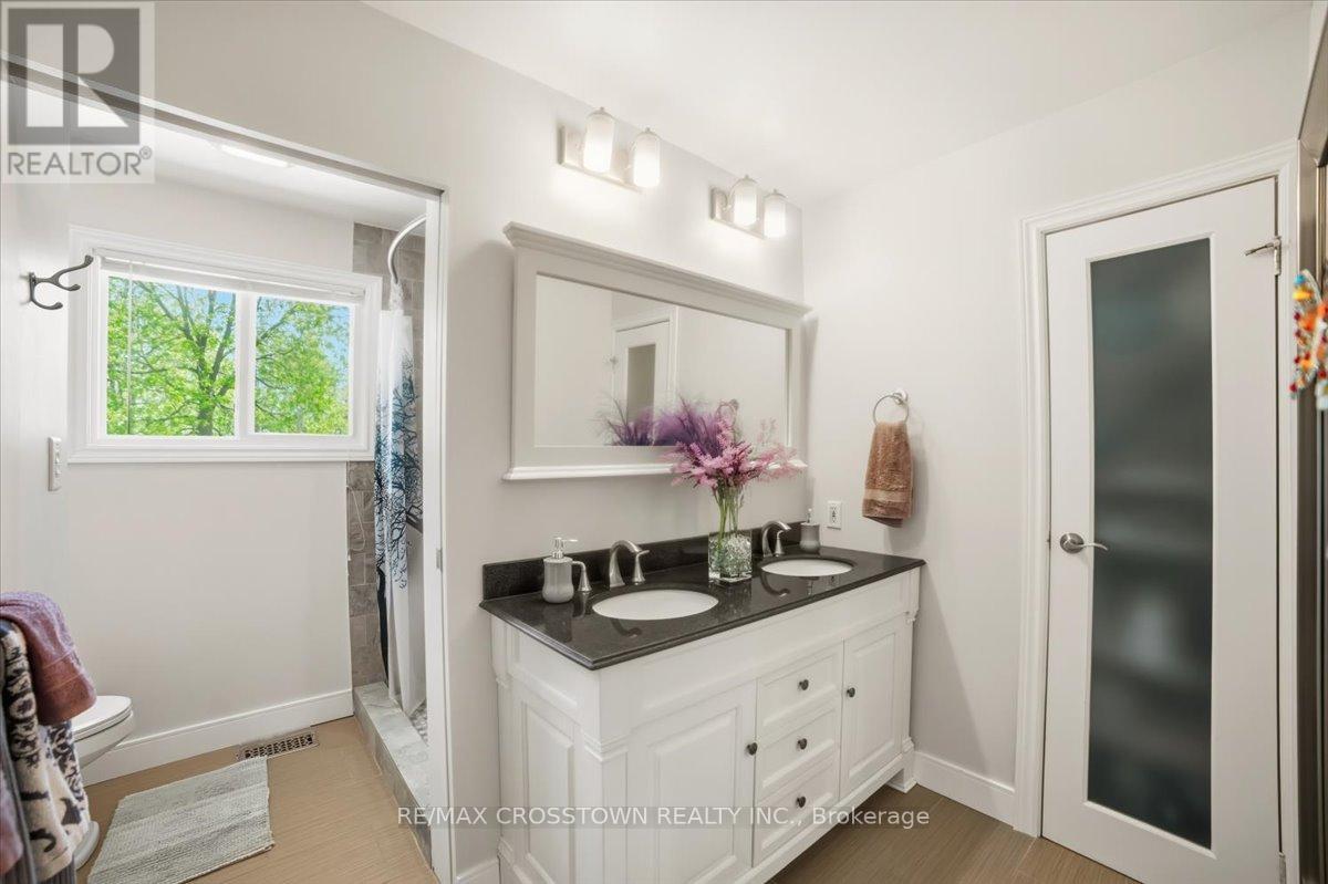 1074 Millhaven Road, Loyalist, Ontario  K0H 2H0 - Photo 21 - X13243358
