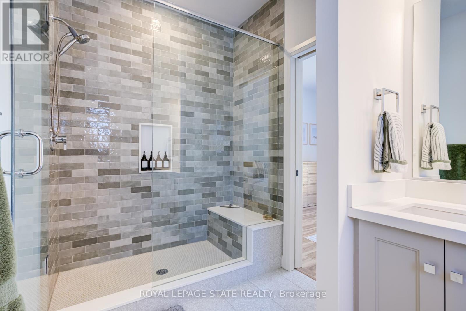 39 Beachwalk Crescent, Fort Erie, Ontario  L0S 1N0 - Photo 18 - X13243452