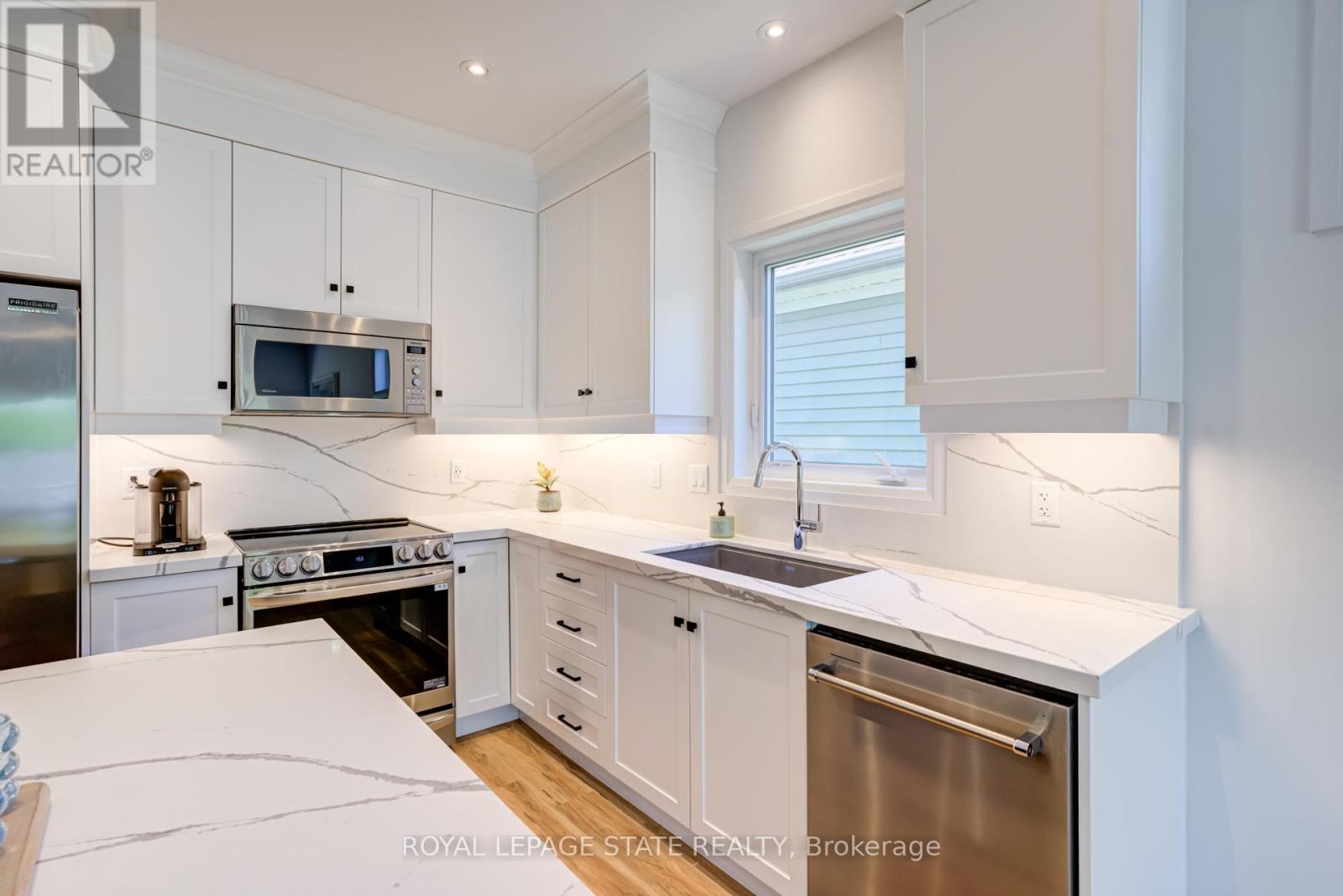 39 Beachwalk Crescent, Fort Erie, Ontario  L0S 1N0 - Photo 9 - X13243452