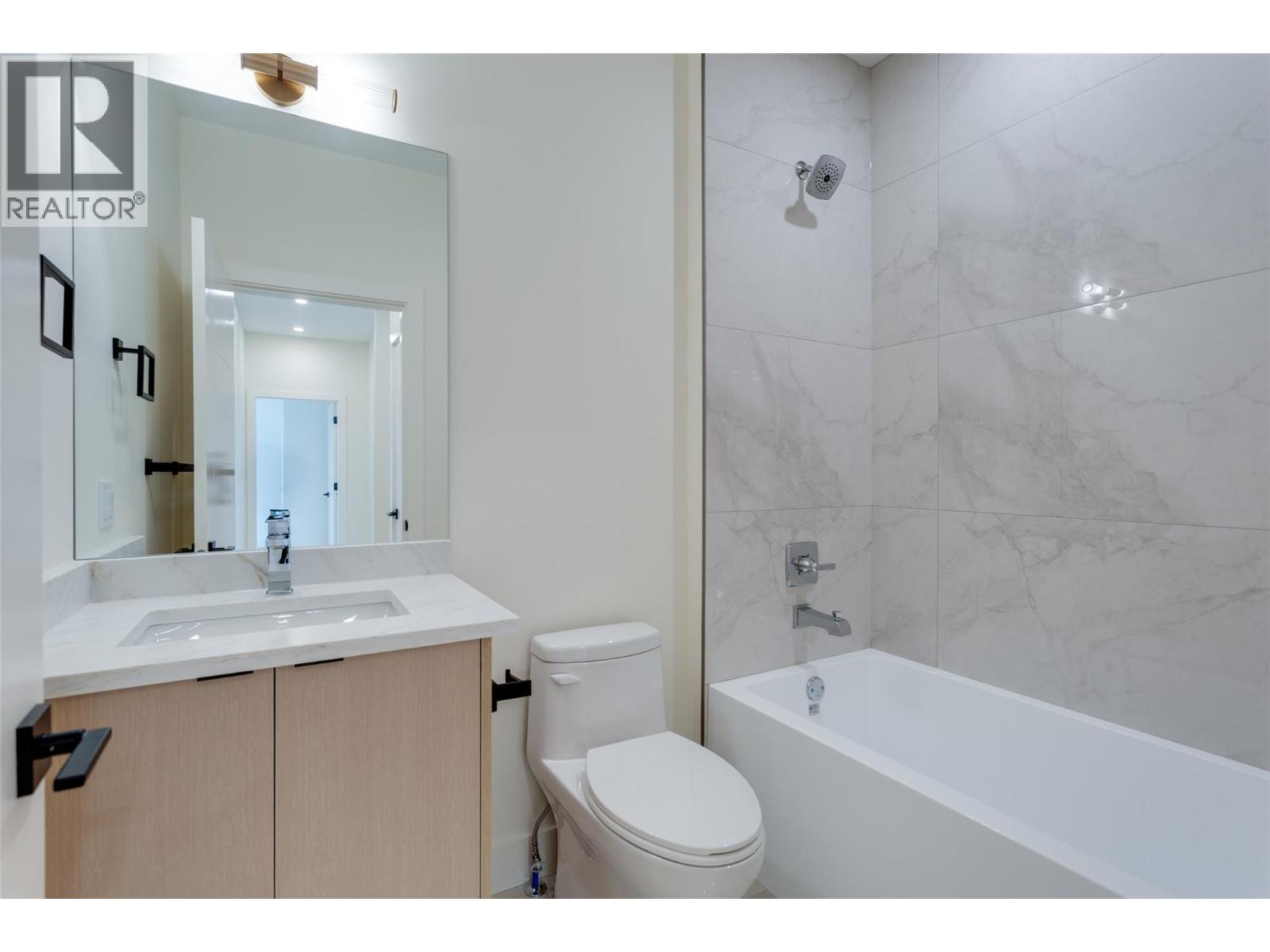 796 Glenwood Avenue Unit# 2 Kelowna Photo 39