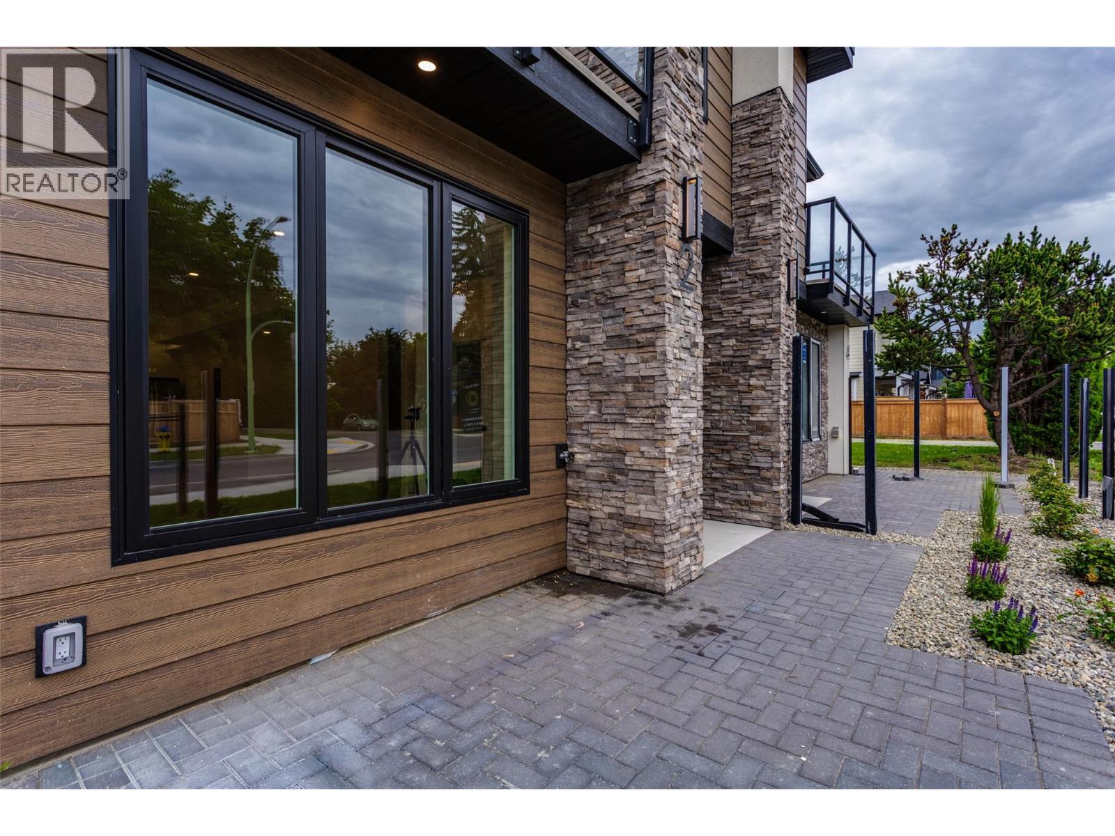 796 Glenwood Avenue Unit# 2 Kelowna Photo 5