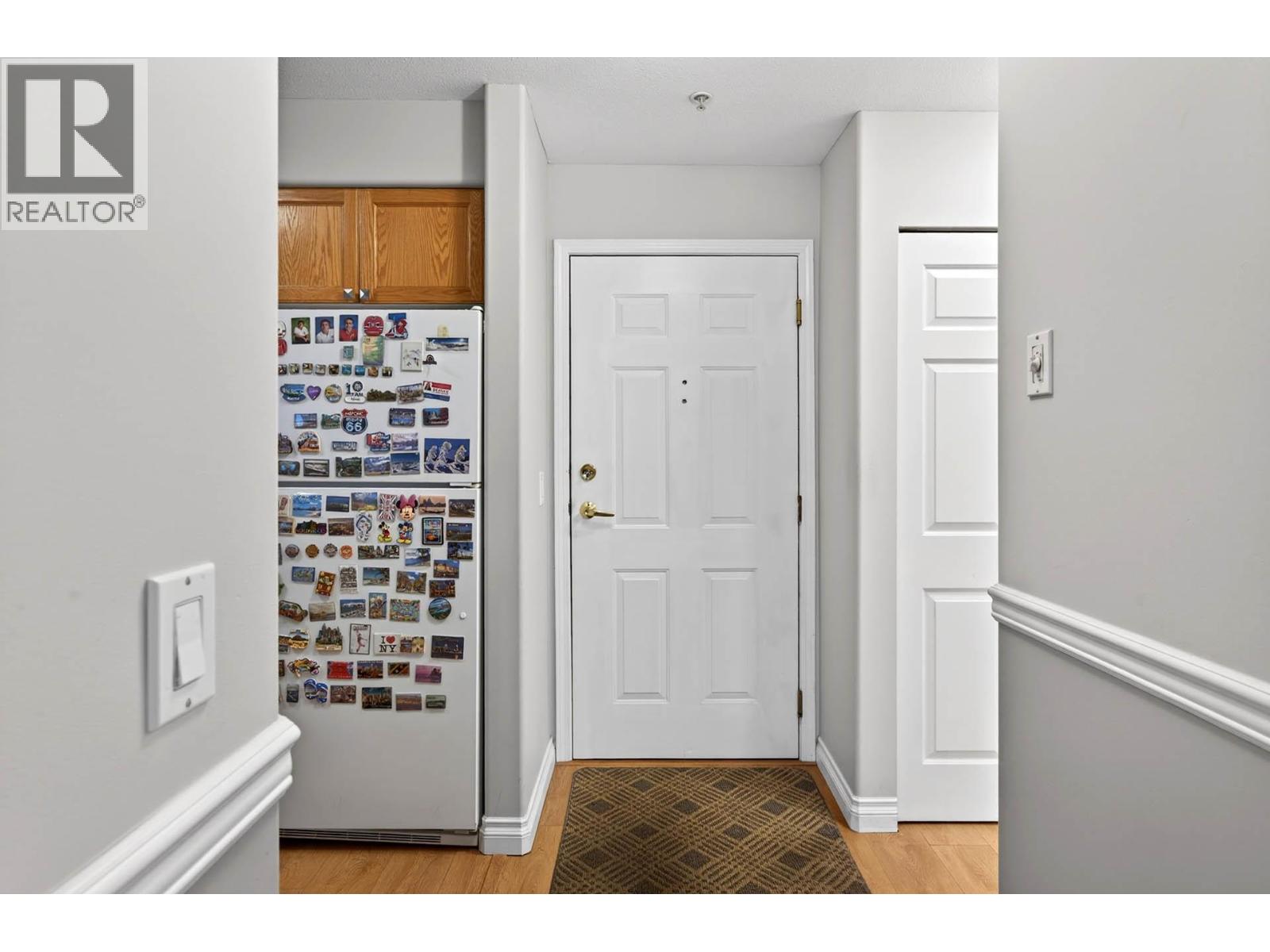 860 Nicolani Drive Unit# 201, Kamloops, British Columbia  V2B 5B3 - Photo 4 - 10389989