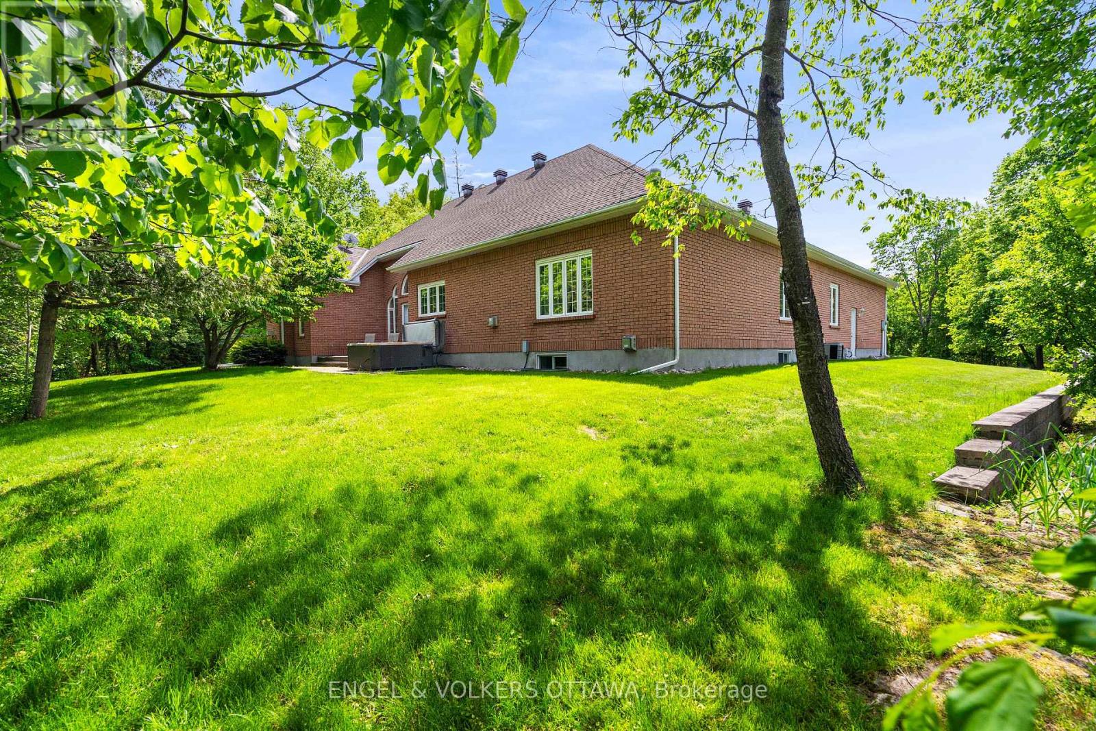 5 Countryside Green, Ottawa, Ontario  K2R 1B5 - Photo 42 - X13243528
