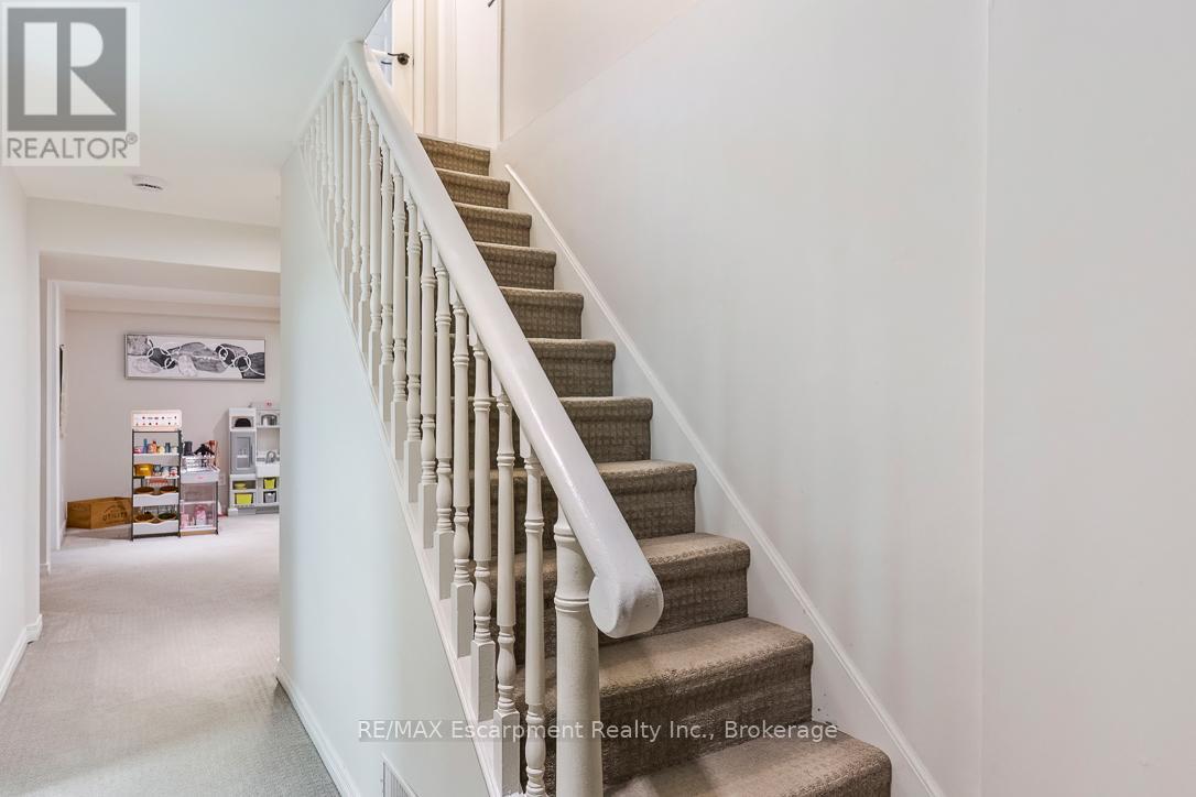 1328 Vancouver Crescent, Burlington, Ontario  L7M 1W2 - Photo 31 - W13243476