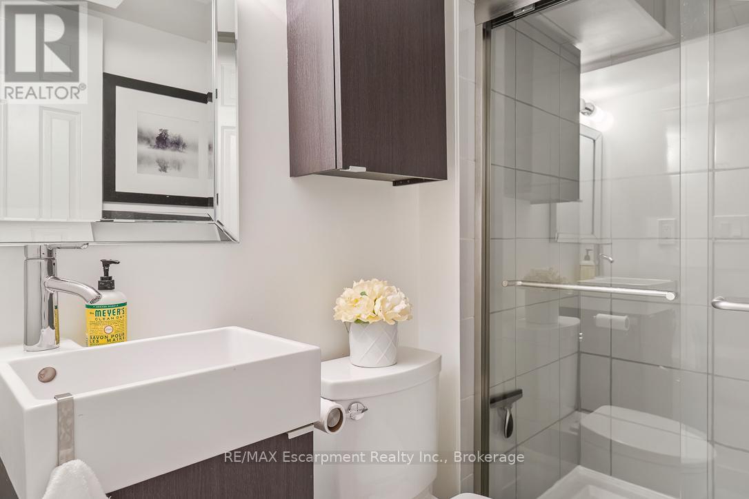 1328 Vancouver Crescent, Burlington, Ontario  L7M 1W2 - Photo 37 - W13243476