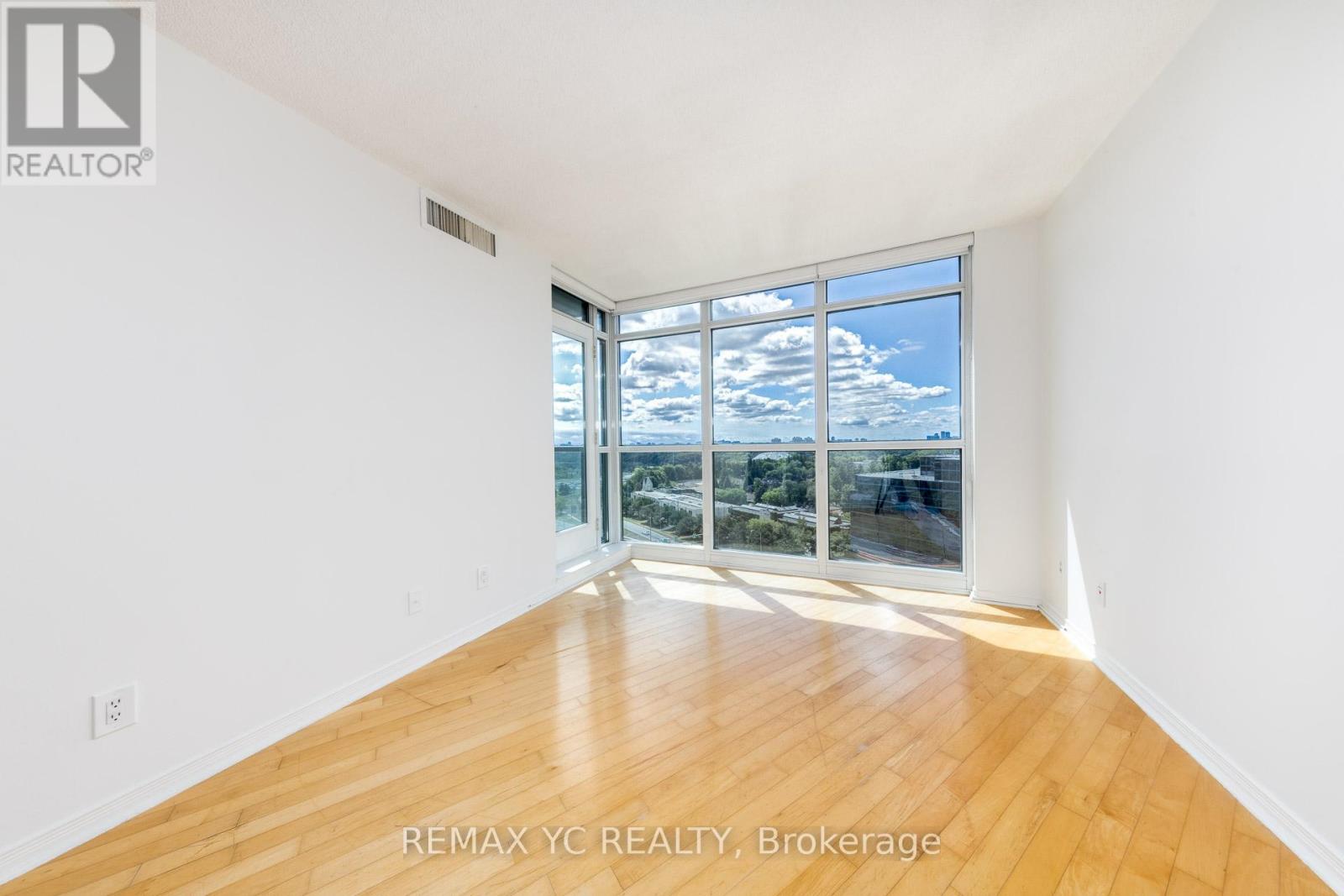 1605 - 28 Harrison Garden Boulevard, Toronto, Ontario  M2N 7B5 - Photo 4 - C13243536