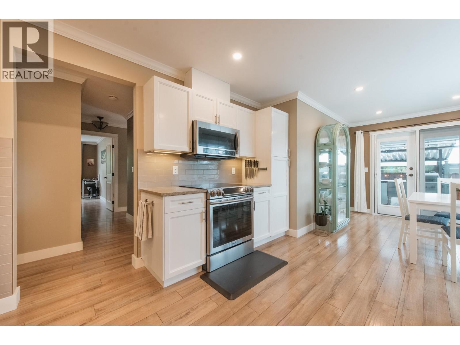 6319 Tower Street, Sechelt, British Columbia  V7Z 0T7 - Photo 4 - R3132385