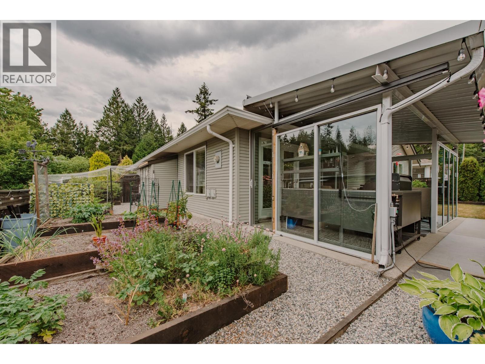 6319 Tower Street, Sechelt, British Columbia  V7Z 0T7 - Photo 33 - R3132385