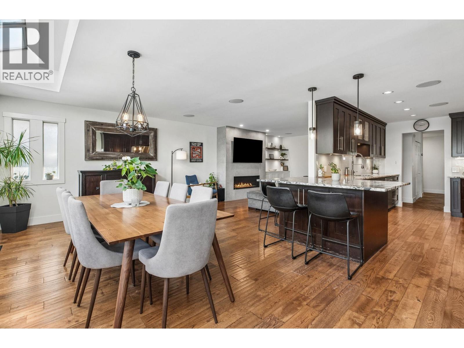 469 Cariboo Crescent, Coquitlam, British Columbia  V3C 4X6 - Photo 8 - R3132427