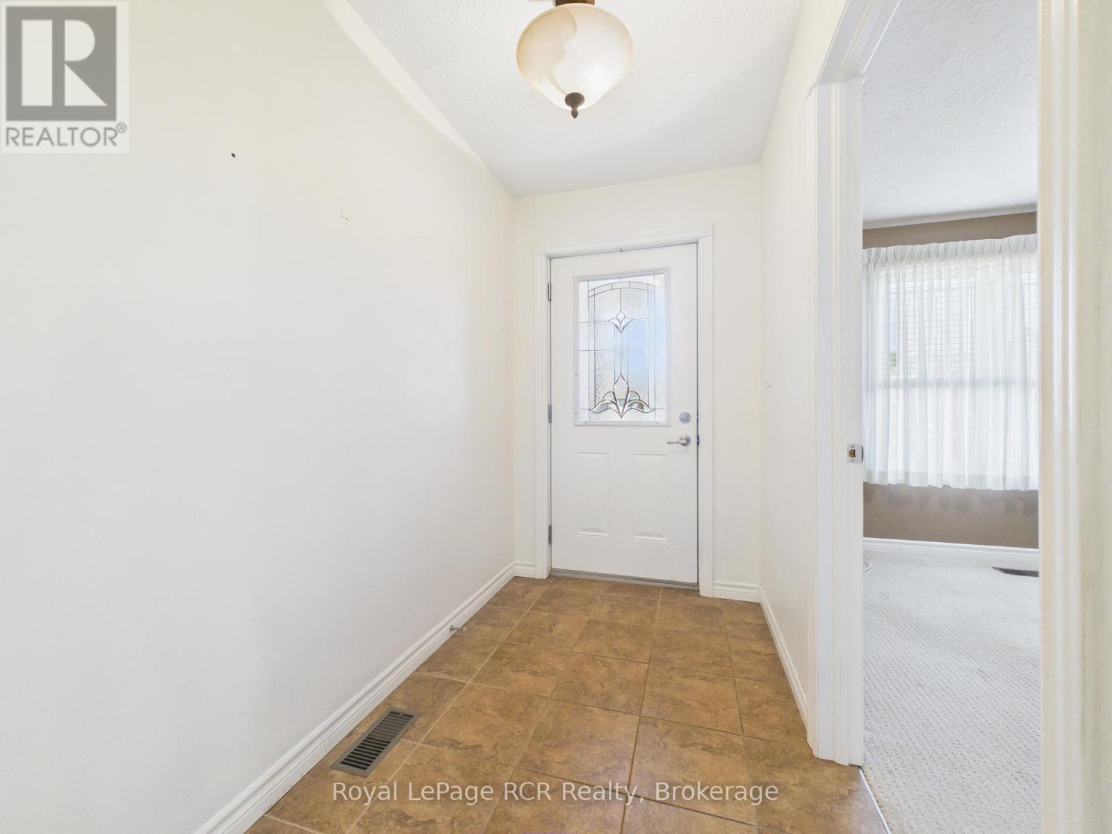423 Catherine Street, North Huron, Ontario  N0G 2W0 - Photo 4 - X13243484