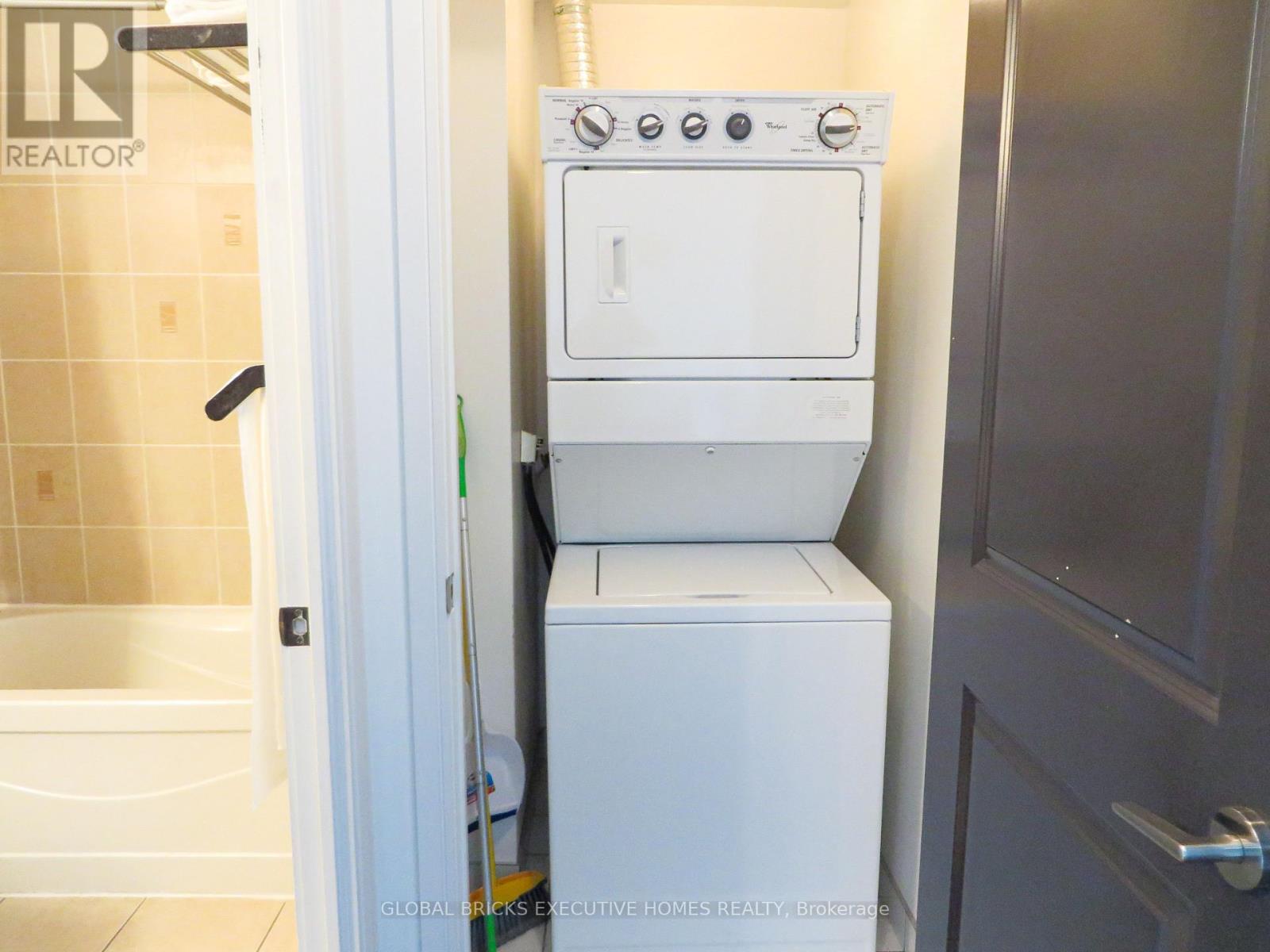 2504 - 80 Absolute Avenue, Mississauga, Ontario  L4Z 0A2 - Photo 20 - W13243264