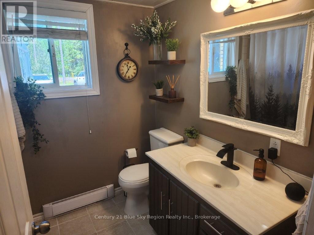747 Derland Road, East Ferris, Ontario  P0H 1K0 - Photo 18 - X13241244