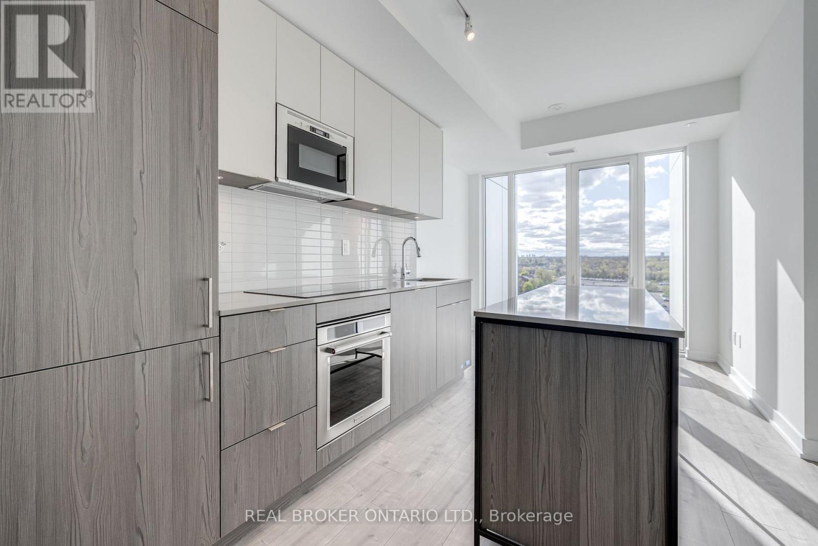 1117 - 220 Missinnihe Way, Mississauga, Ontario  L5H 0A9 - Photo 3 - W13243546