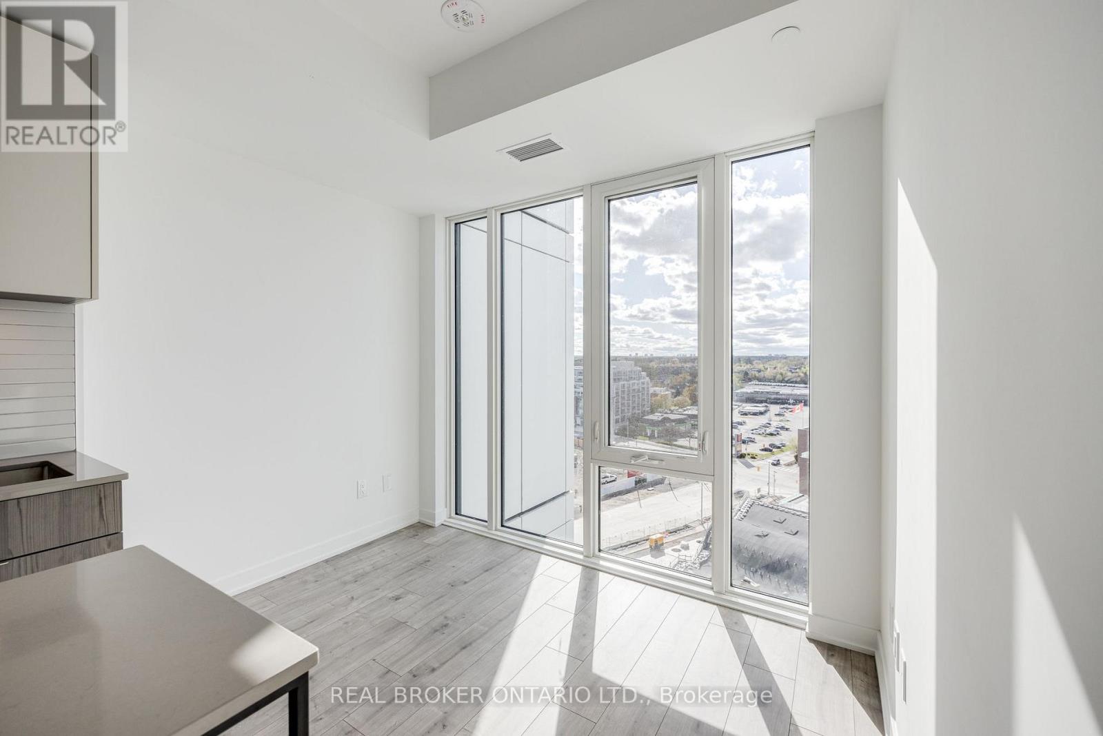 1117 - 220 Missinnihe Way, Mississauga, Ontario  L5H 0A9 - Photo 6 - W13243546