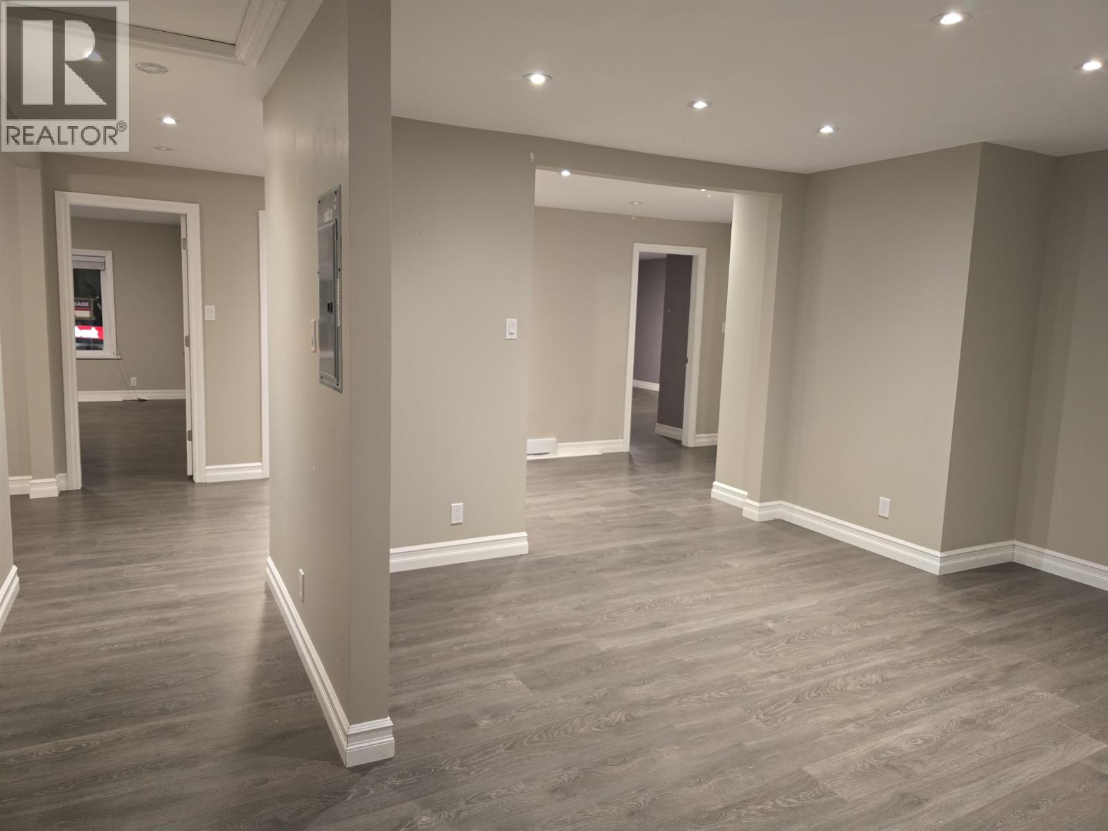 22504 Lougheed Highway, Maple Ridge, British Columbia  V2X 2V1 - Photo 23 - C8079264
