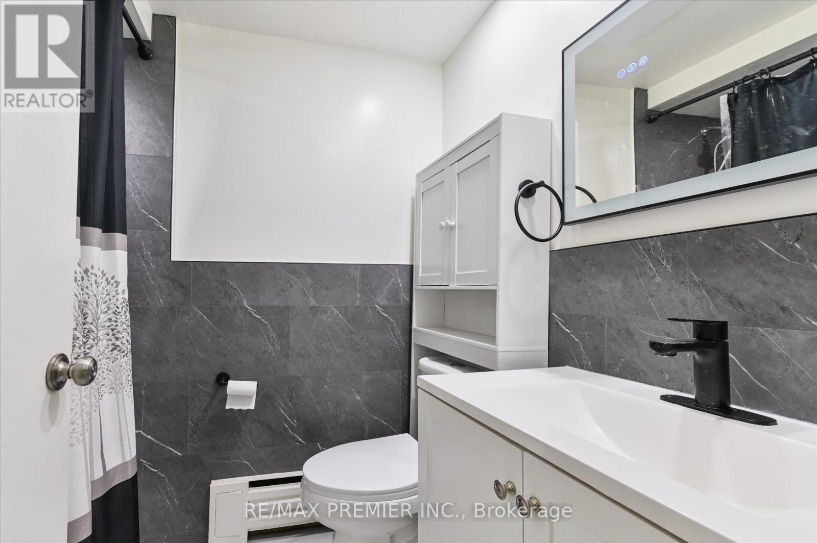 #3 - 319 Wilmington Avenue, Toronto, Ontario  M3H 5K9 - Photo 11 - C13242992