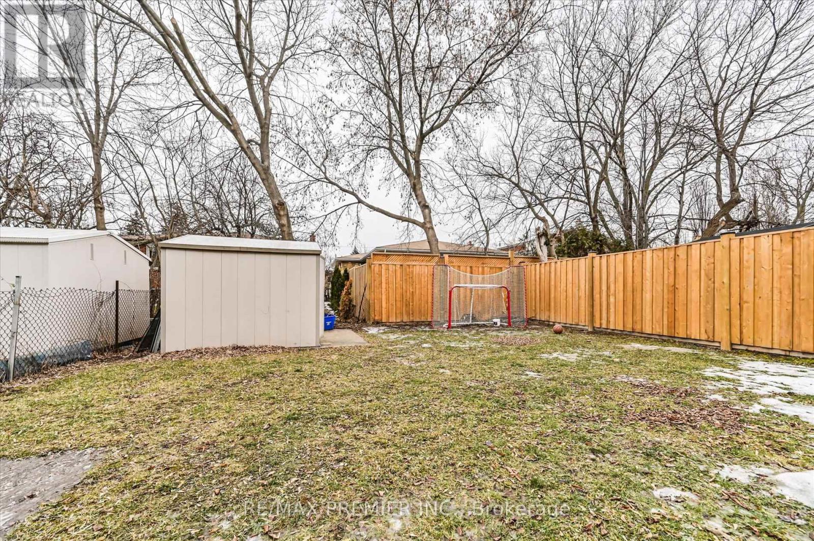#3 - 319 Wilmington Avenue, Toronto, Ontario  M3H 5K9 - Photo 18 - C13242992