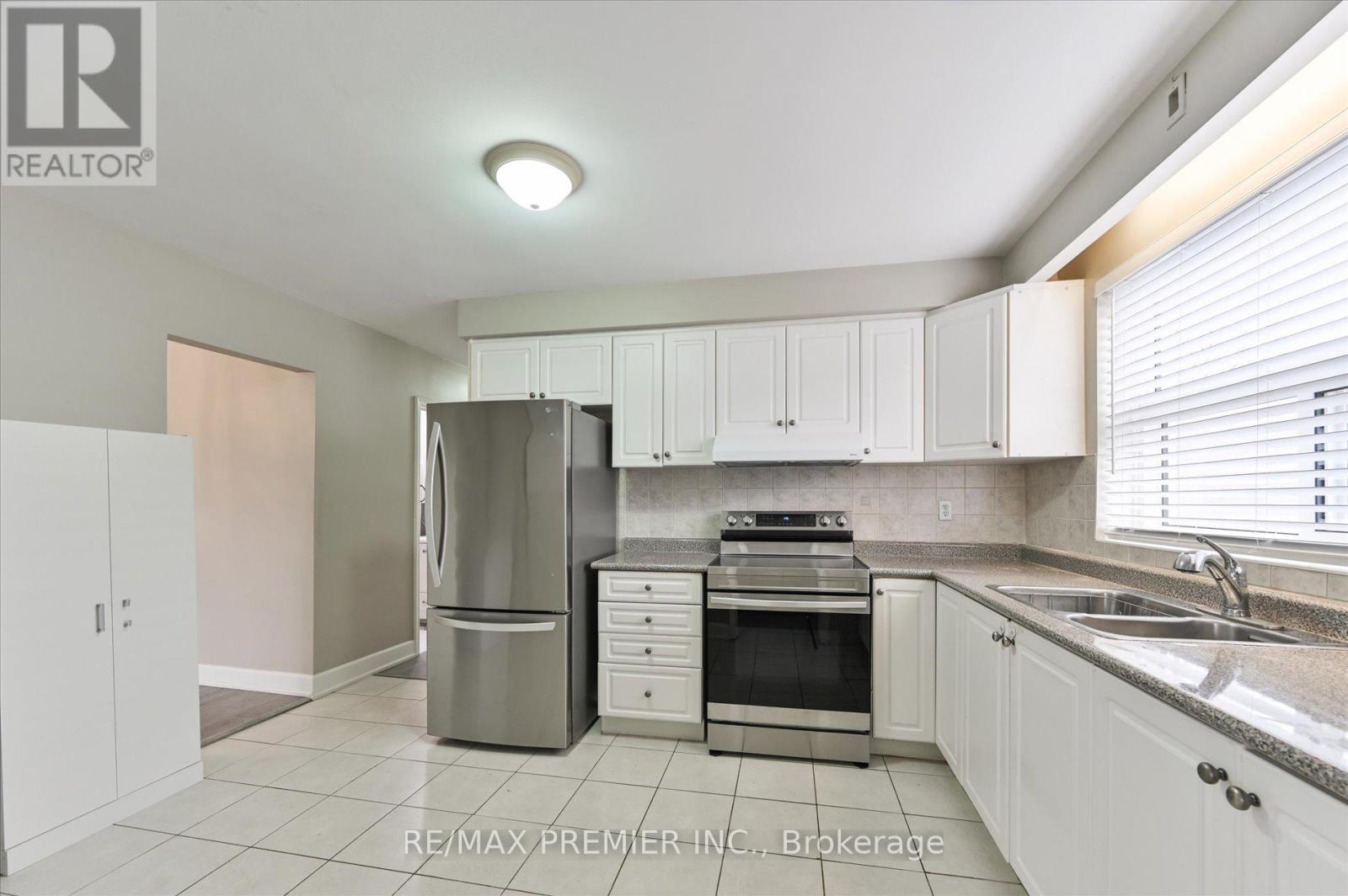 #3 - 319 Wilmington Avenue, Toronto, Ontario  M3H 5K9 - Photo 7 - C13242992