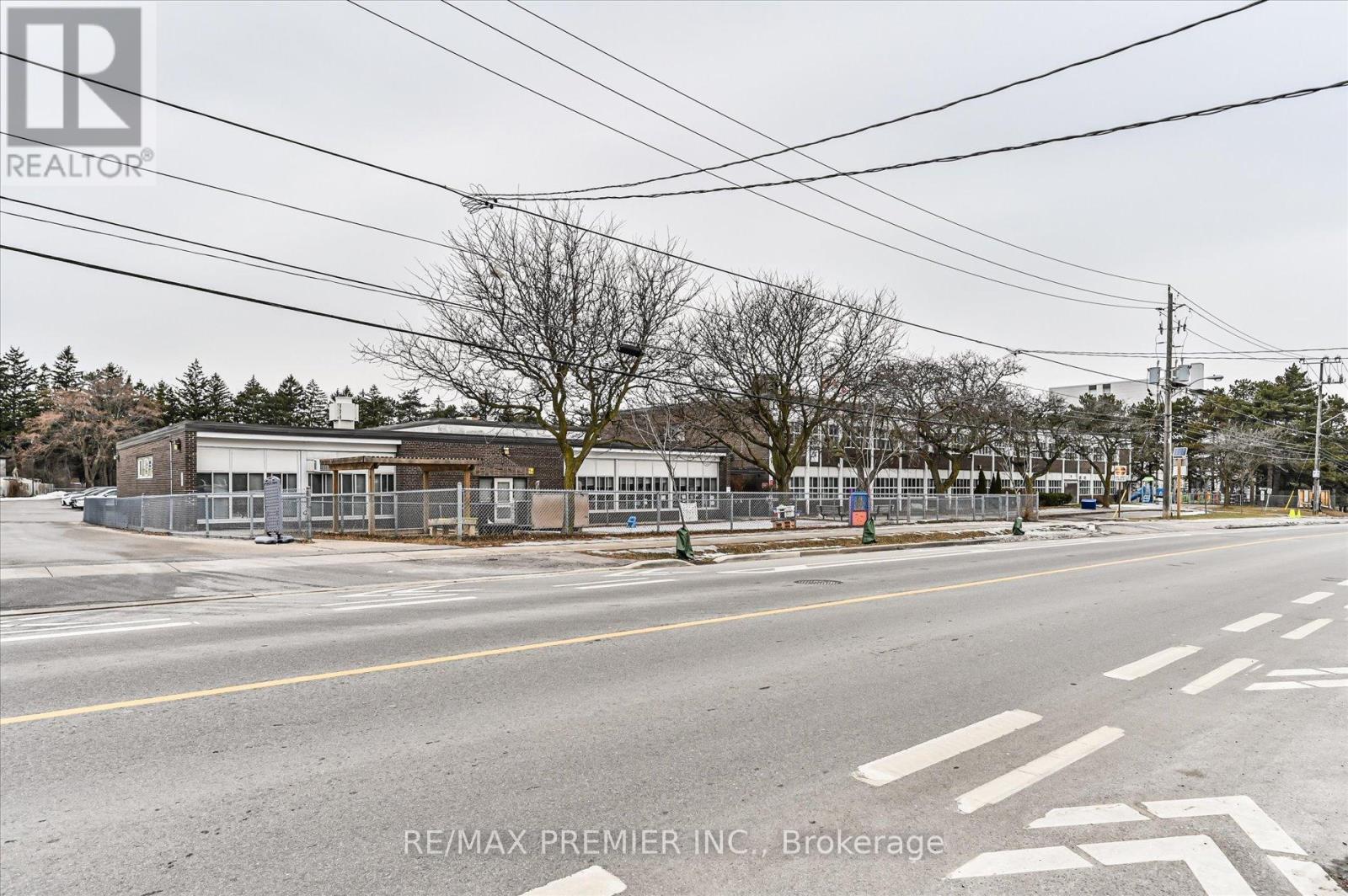#3 - 319 Wilmington Avenue, Toronto, Ontario  M3H 5K9 - Photo 20 - C13242992