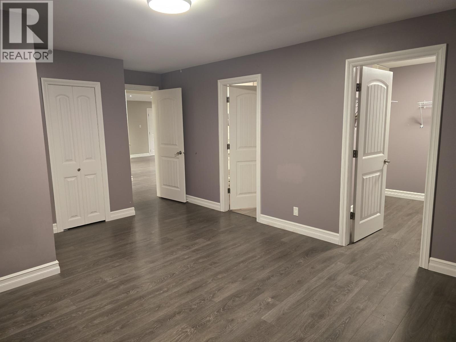 22504 Lougheed Highway, Maple Ridge, British Columbia  V2X 2V1 - Photo 4 - C8079264