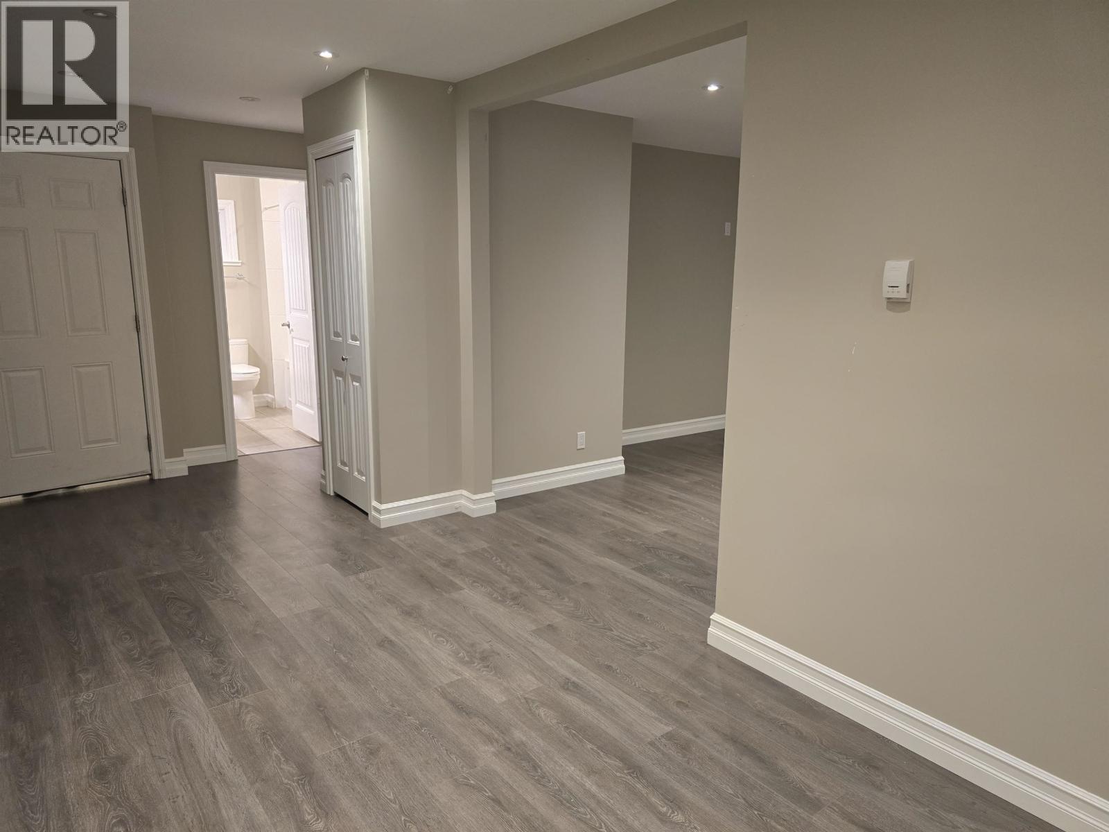 22504 Lougheed Highway, Maple Ridge, British Columbia  V2X 2V1 - Photo 30 - C8079264