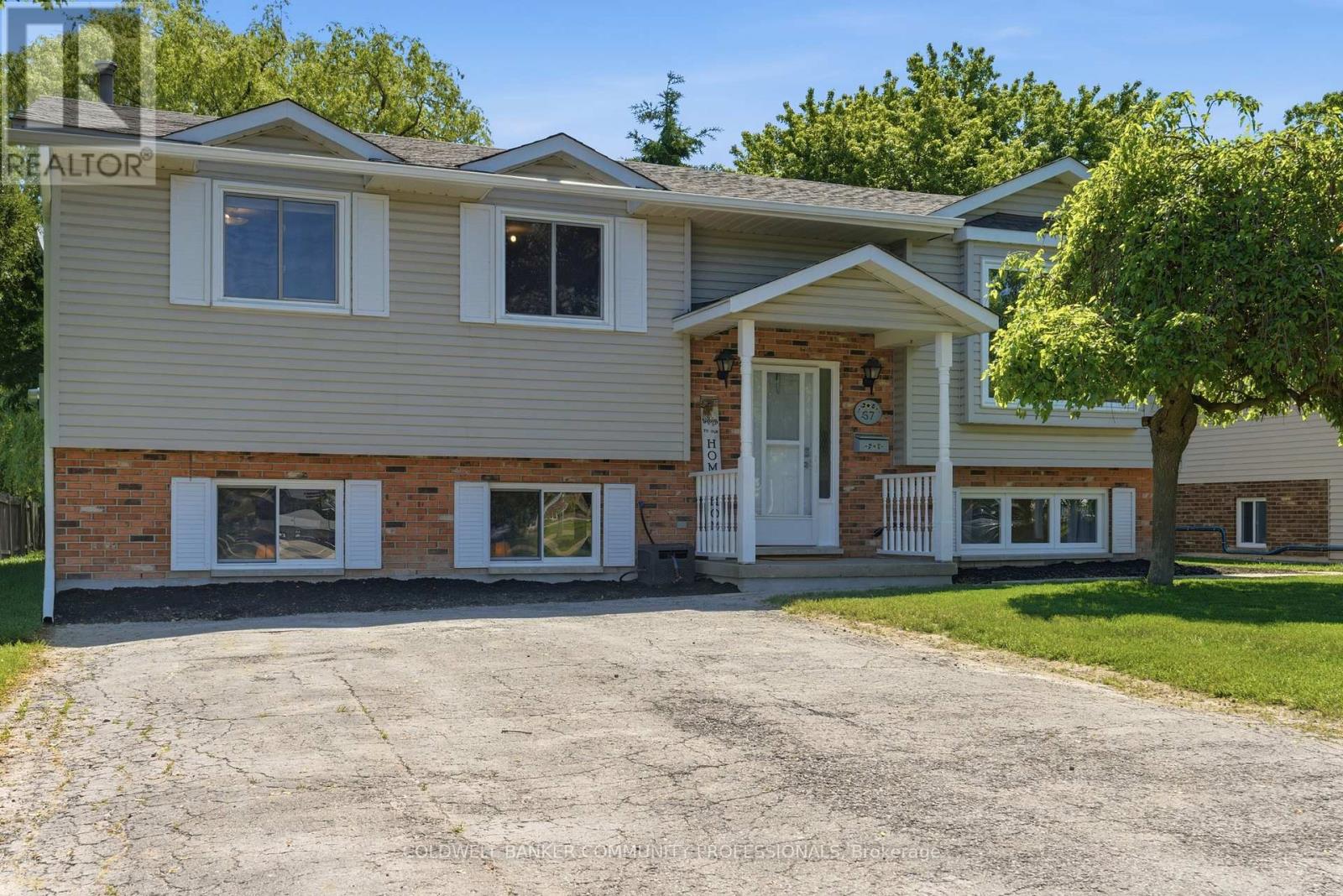 57 Wade Road, West Lincoln, Ontario  L0R 2A0 - Photo 2 - X13243534