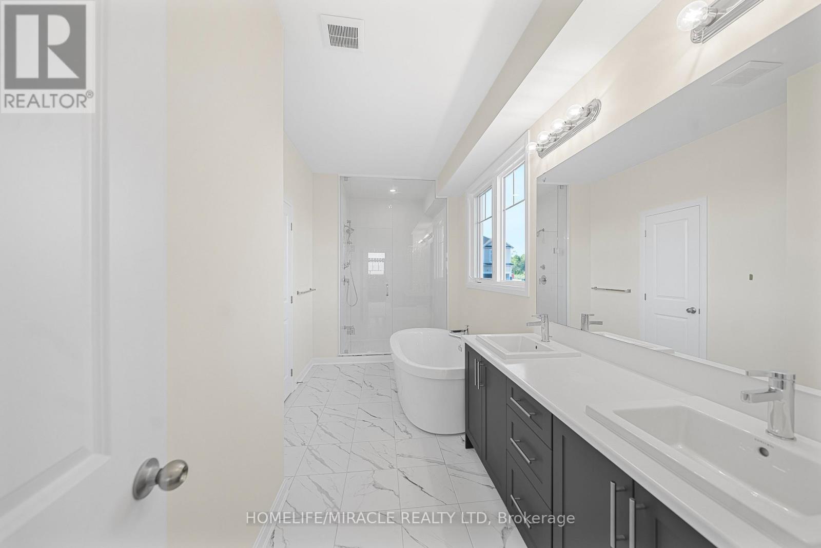 34 Royal Oak Crescent, Loyalist, Ontario  K0H 1G0 - Photo 24 - X13243542