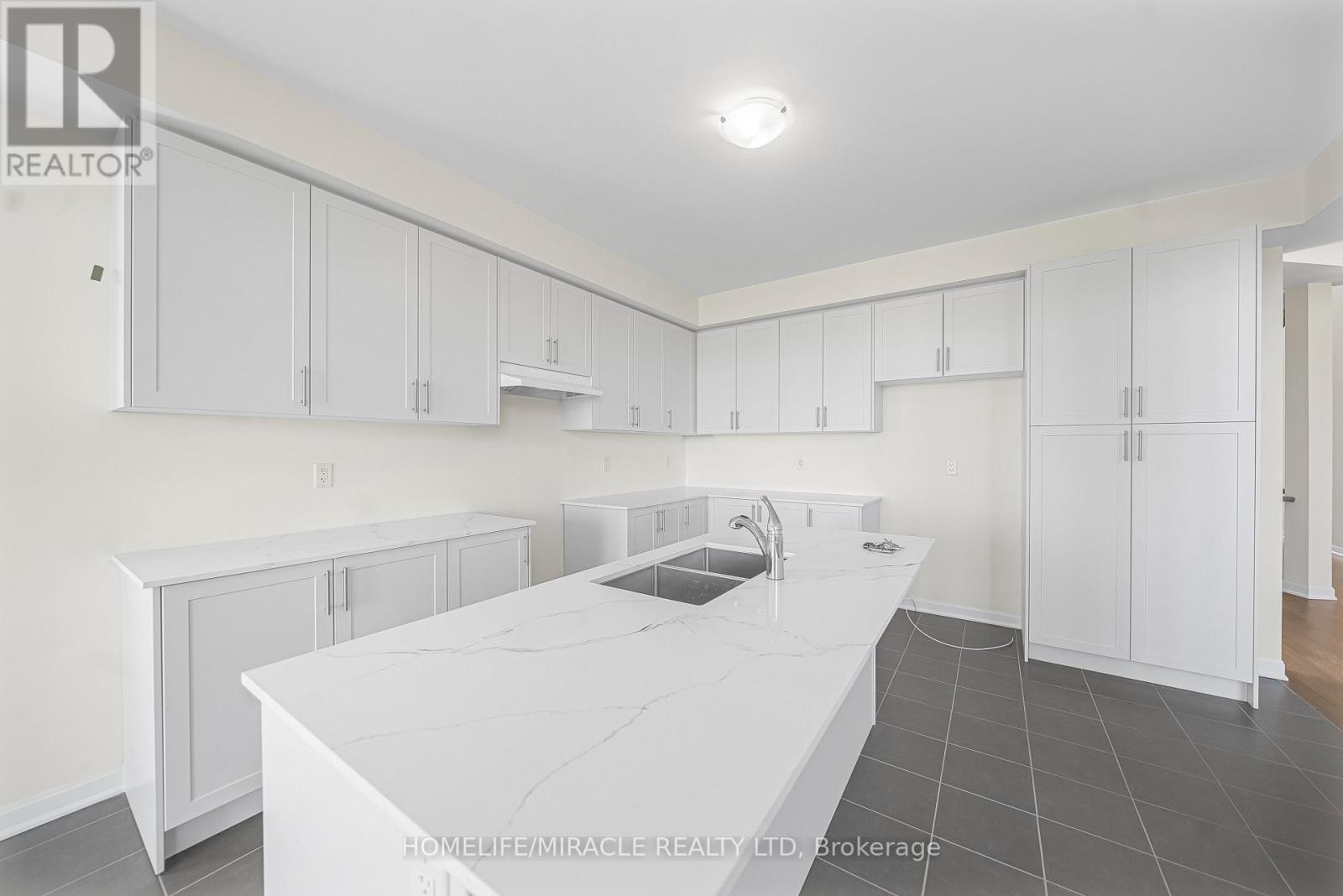 34 Royal Oak Crescent, Loyalist, Ontario  K0H 1G0 - Photo 25 - X13243542
