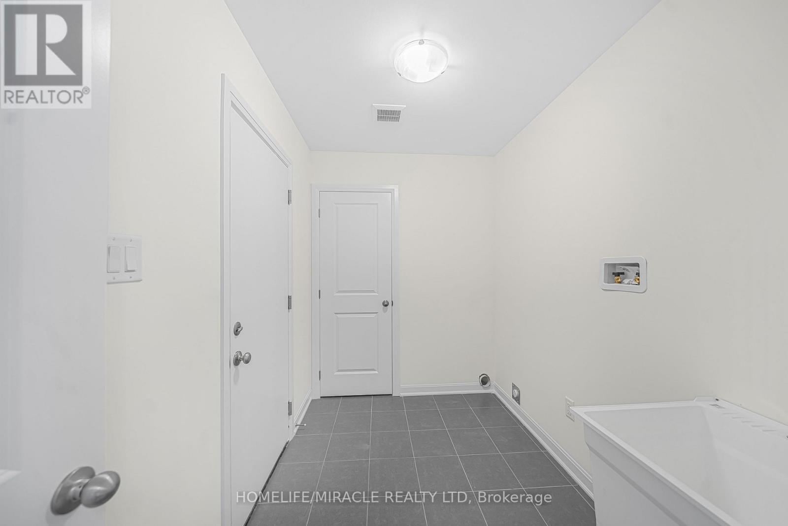 34 Royal Oak Crescent, Loyalist, Ontario  K0H 1G0 - Photo 29 - X13243542