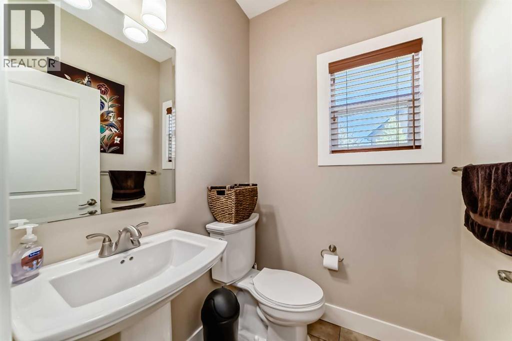 121 Drake Landing Manor, Okotoks, Alberta  T1S 0E7 - Photo 24 - A2317707