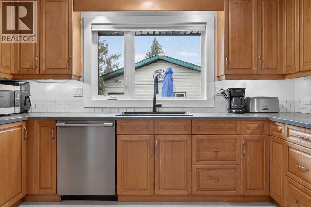 203 Southampton Drive Sw, Calgary, Alberta  T2W 0V6 - Photo 14 - A2317746