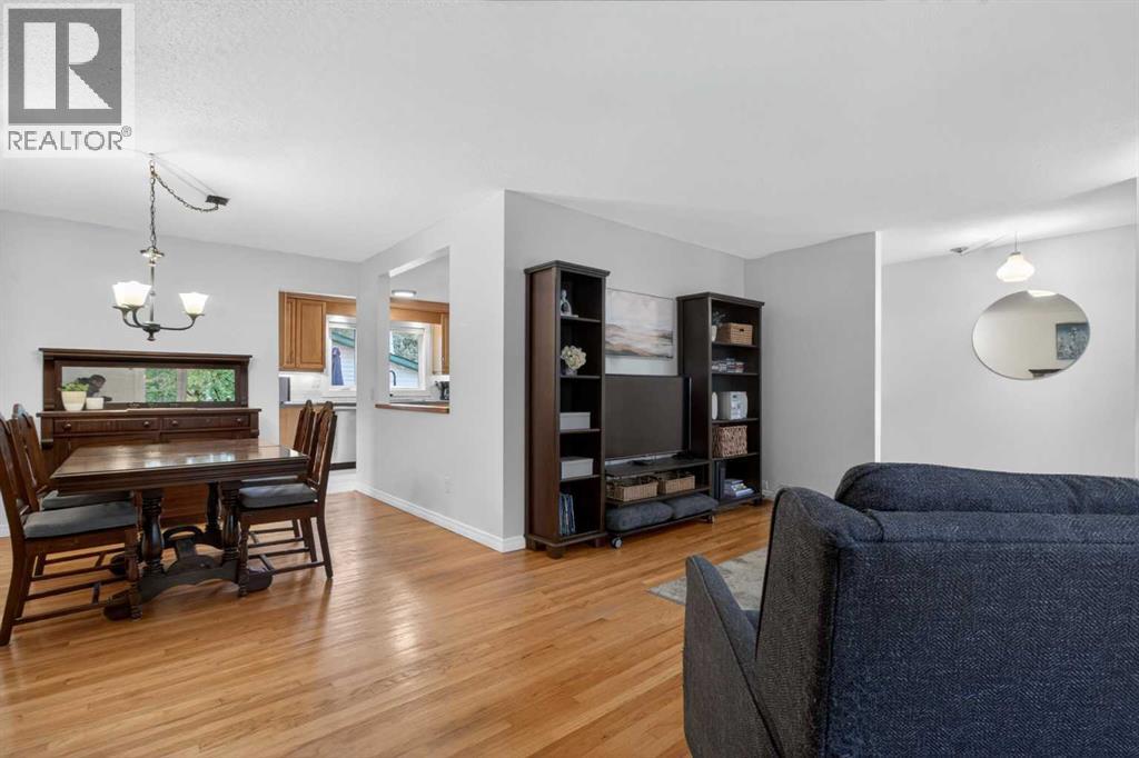 203 Southampton Drive Sw, Calgary, Alberta  T2W 0V6 - Photo 9 - A2317746