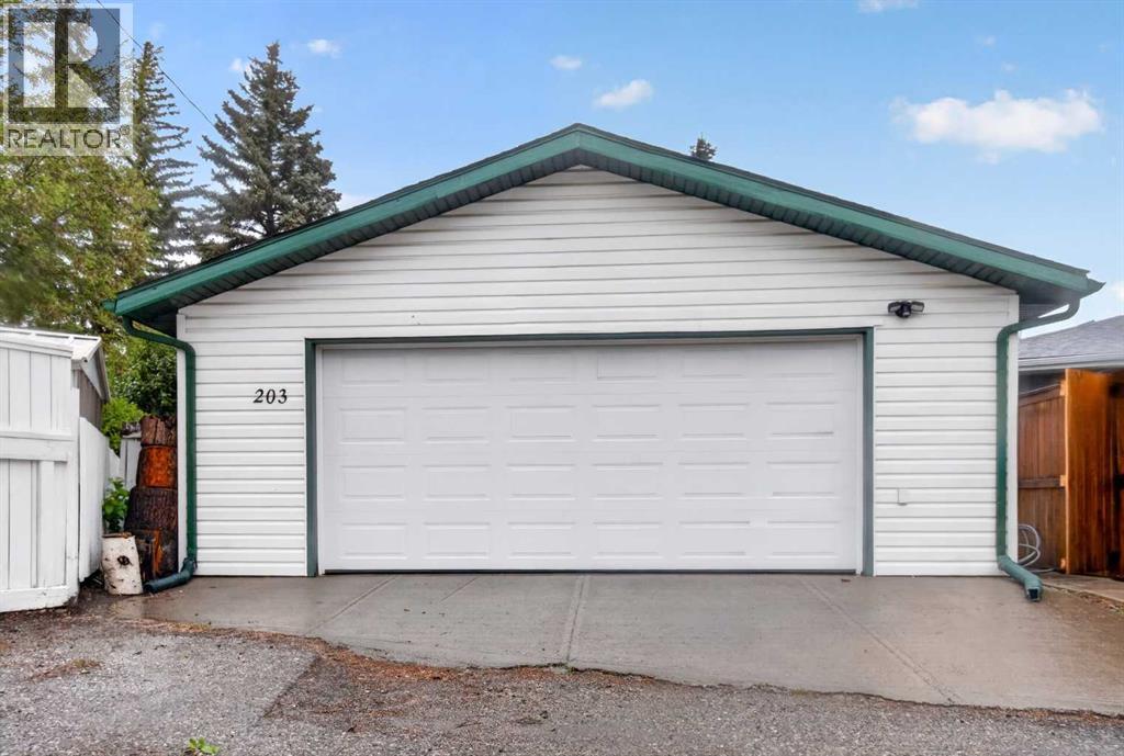 203 Southampton Drive Sw, Calgary, Alberta  T2W 0V6 - Photo 40 - A2317746