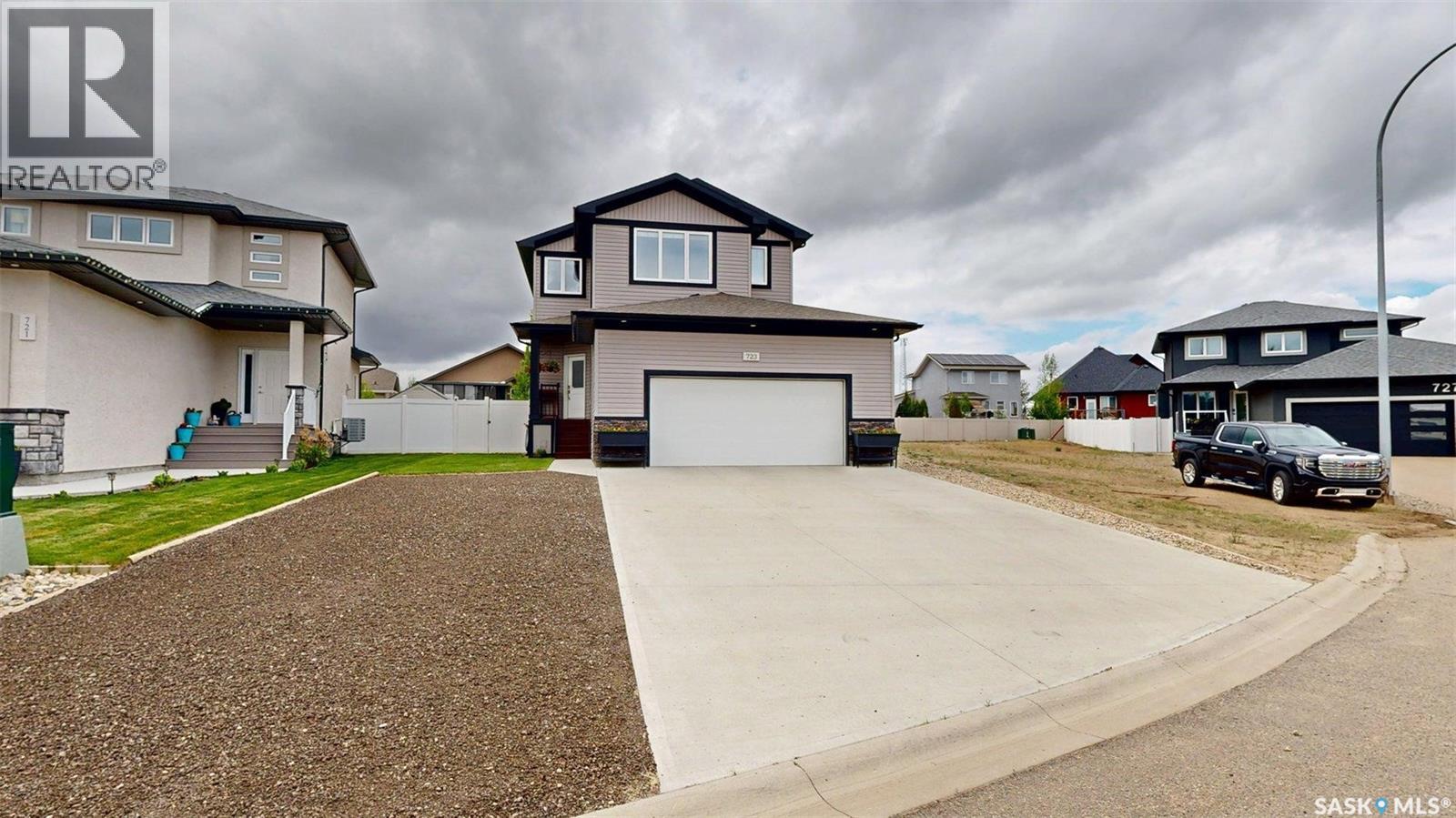 723 Aspen CRESCENT, Pilot Butte, Saskatchewan