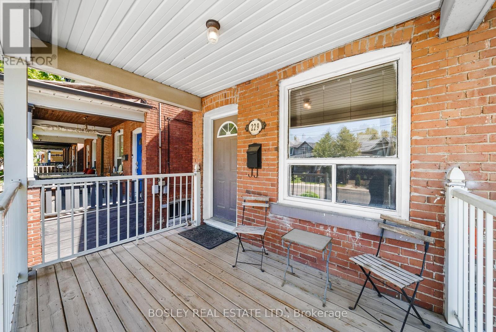 Main - 229 Woodbine Avenue, Toronto, Ontario  M4L 3P3 - Photo 9 - E13243218