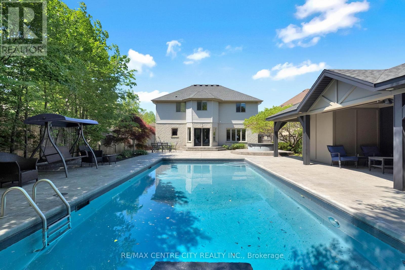 1027 MANCHESTER ROAD, London North, Ontario