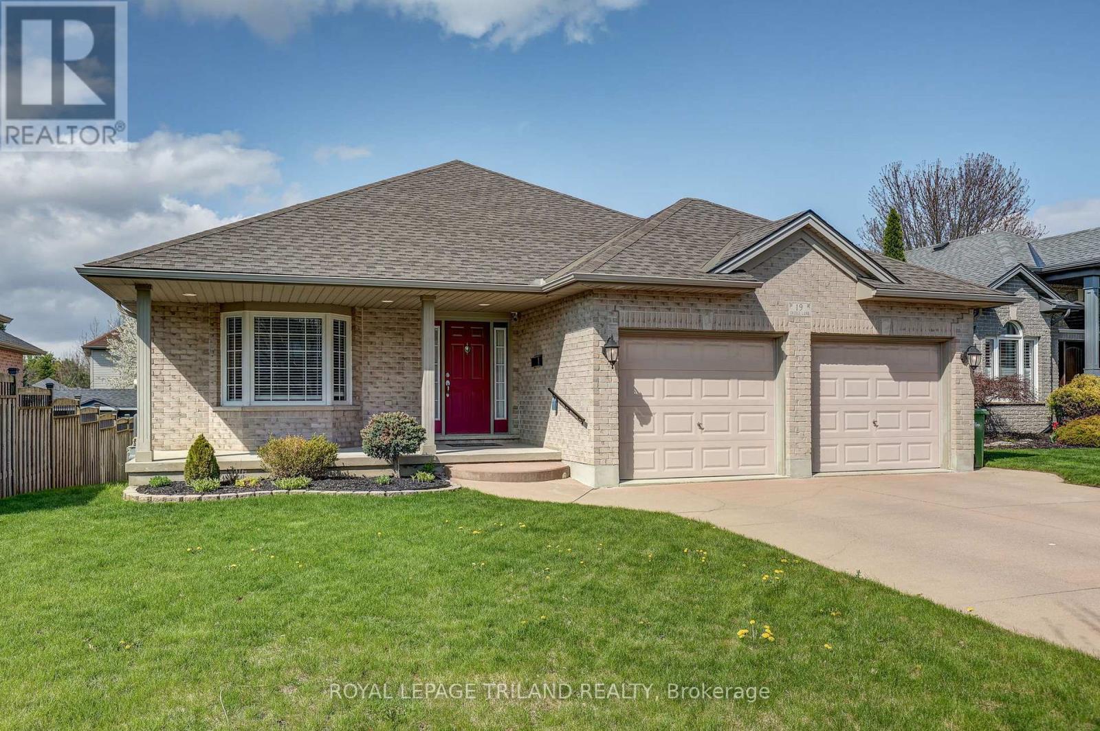 19 ORIOLE LANE, St. Thomas, Ontario