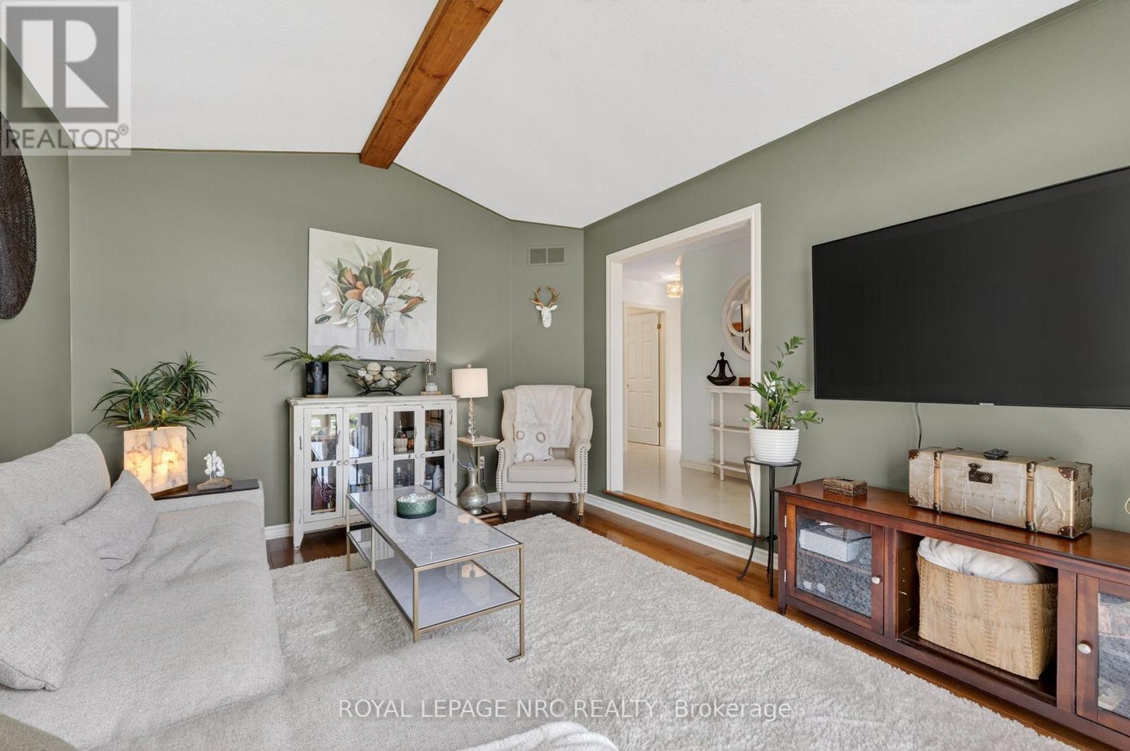 247 Northwood Drive, Welland, Ontario  L3C 6V1 - Photo 5 - X13243612